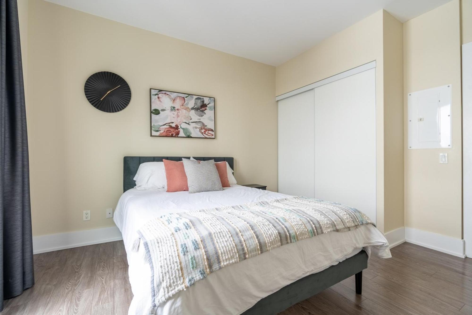 Globalstay Modern Downtown Apartment Торонто Екстериор снимка