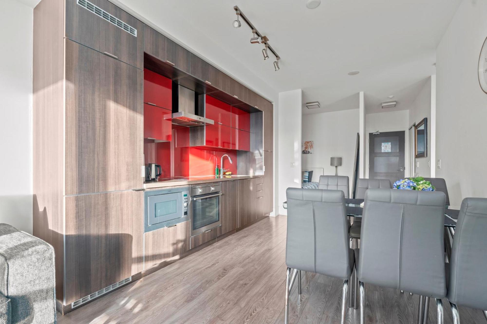 Globalstay Modern Downtown Apartment Торонто Екстериор снимка