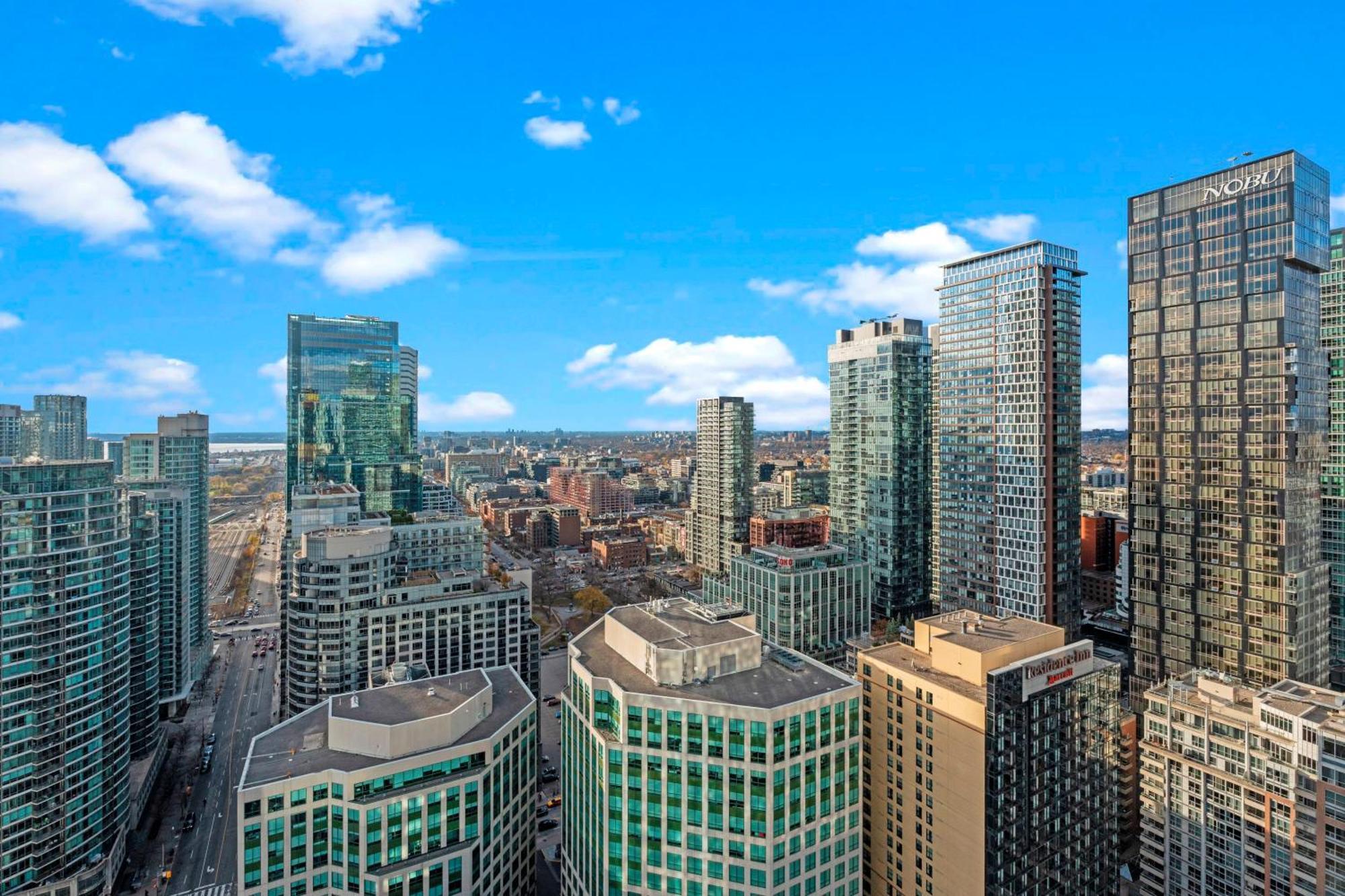 Globalstay Modern Downtown Apartment Торонто Екстериор снимка
