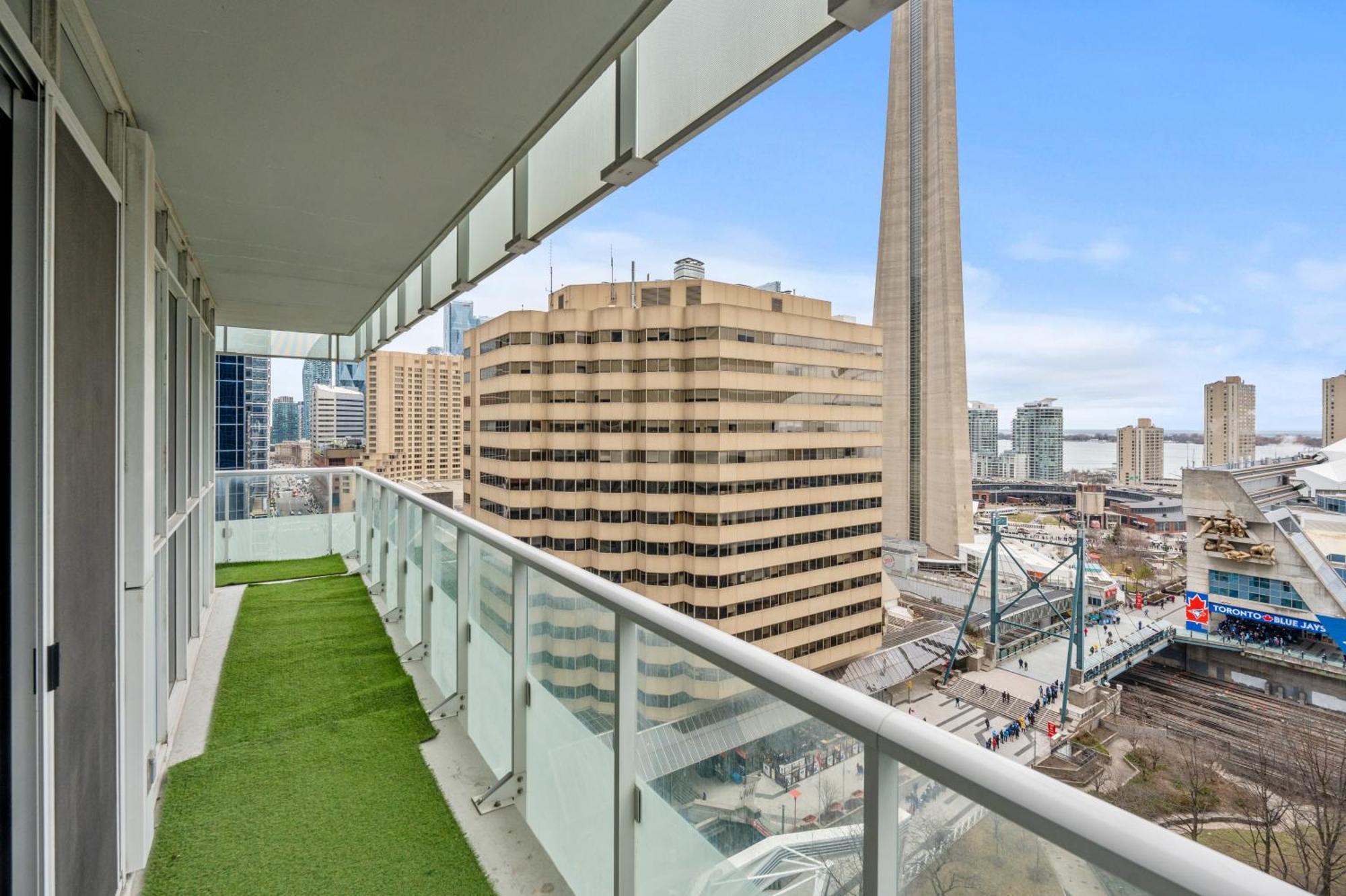 Globalstay Modern Downtown Apartment Торонто Екстериор снимка