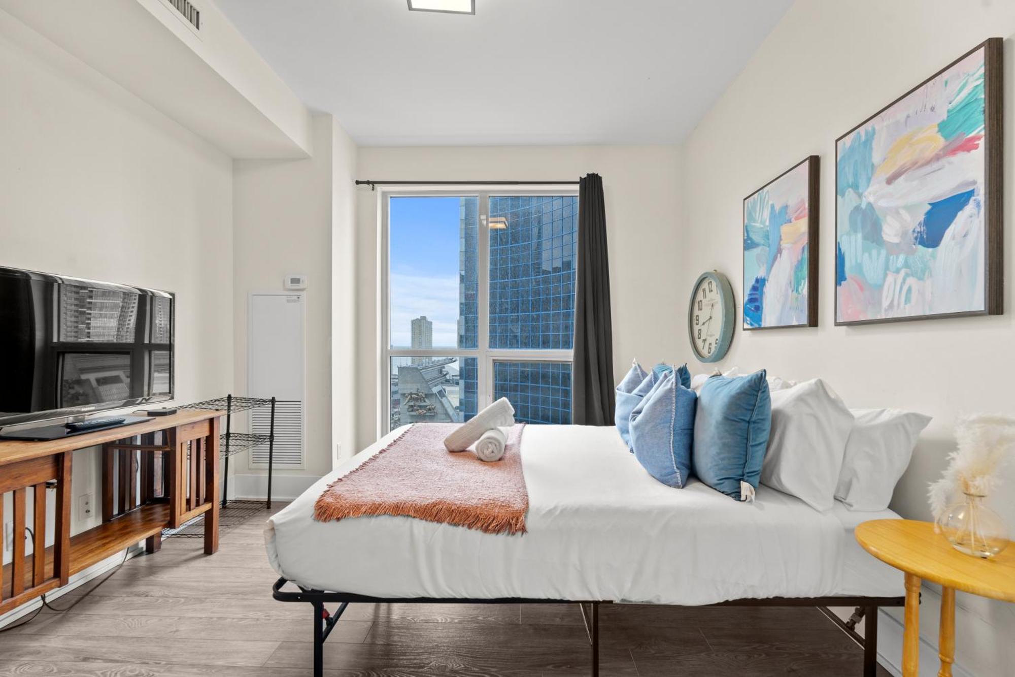 Globalstay Modern Downtown Apartment Торонто Екстериор снимка